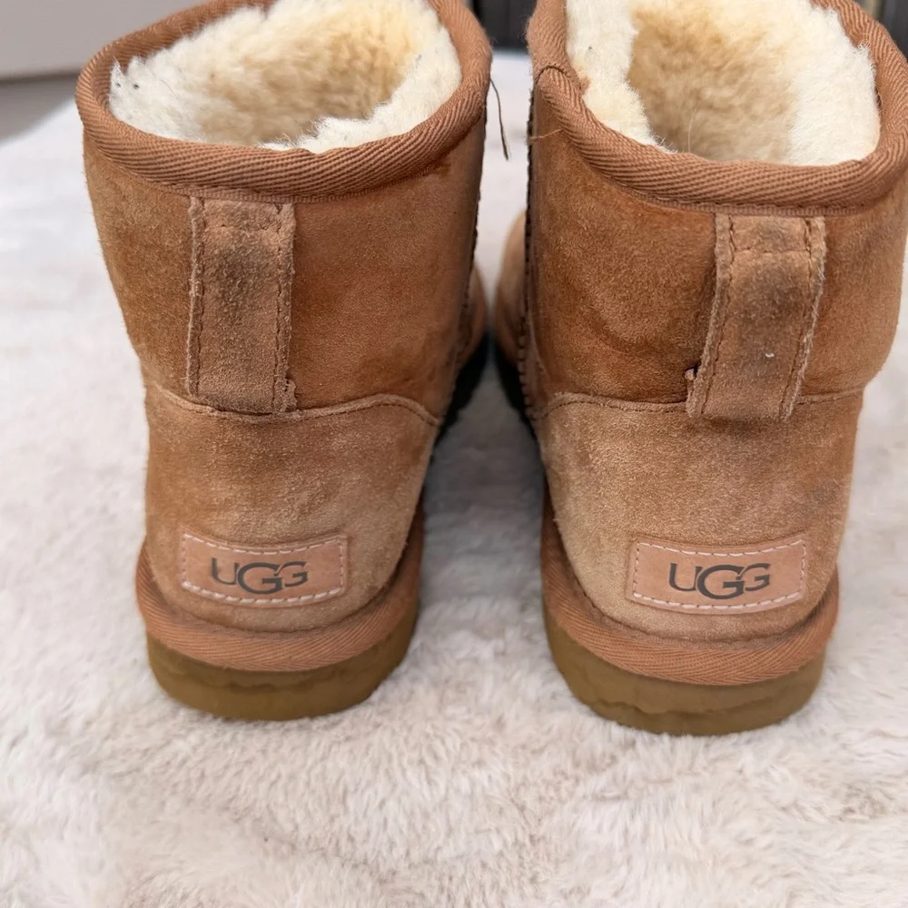 UGG Classic II Mini Boots - Primary Image Women's UGG Classic II Size 7